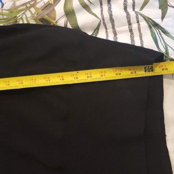 Vintage Outlander black sweater gold buttons, great condition, sz M - Picture 9 of 11